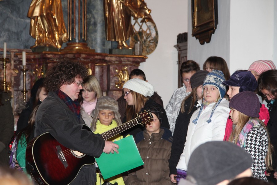 Adventkranzweihe_11_006.jpg