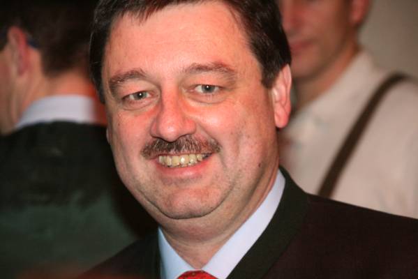 Brgermeister Gerhard Sommer beim Bezirksball der Landjugend Wildon